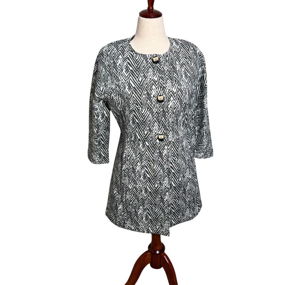 CAbi Zig Zag jacket ponte knit black white button front pockets 3/4 sleeve Sz M